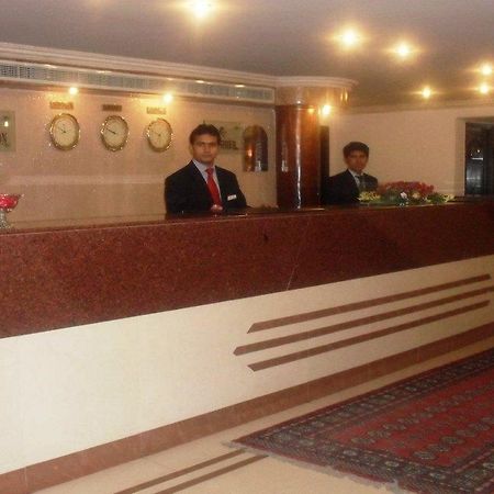 Hotel Crown Plaza Lahore Ngoại thất bức ảnh