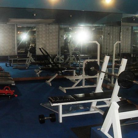 Hotel Crown Plaza Lahore Ngoại thất bức ảnh