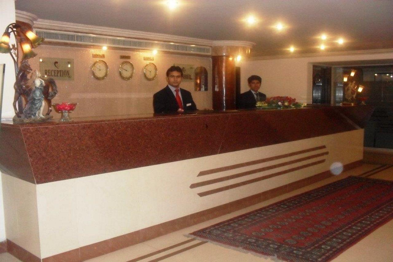 Hotel Crown Plaza Lahore Ngoại thất bức ảnh